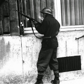 El partidistas Simon SEGUIN: como una chica en pantalones cortos, se ha convertido en un símbolo de la Resistencia