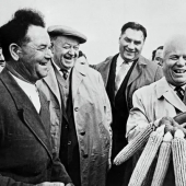 El secreto de vidrio, Bayan Budyonny y el gramófono: cómo celebrar el año Nuevo, los líderes de la Unión Soviética