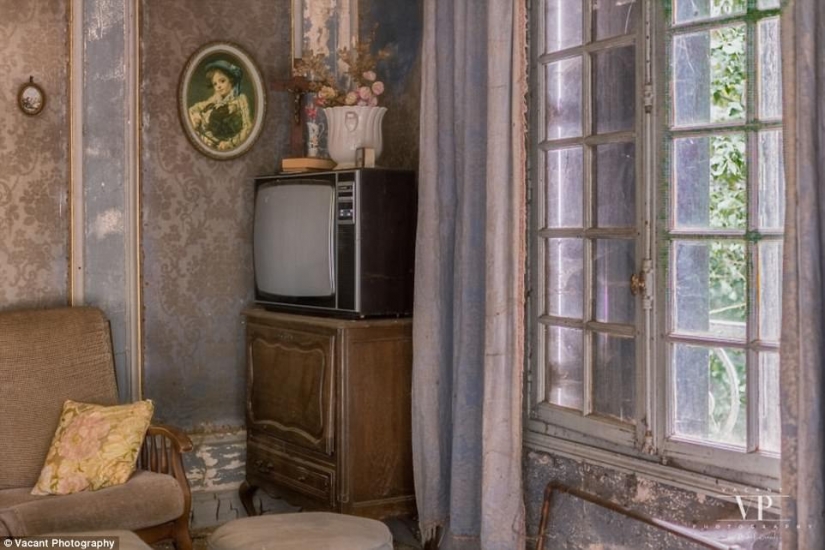 En el interior de la misteriosa mansión francesa, que es de 20 años la pena de abandonado