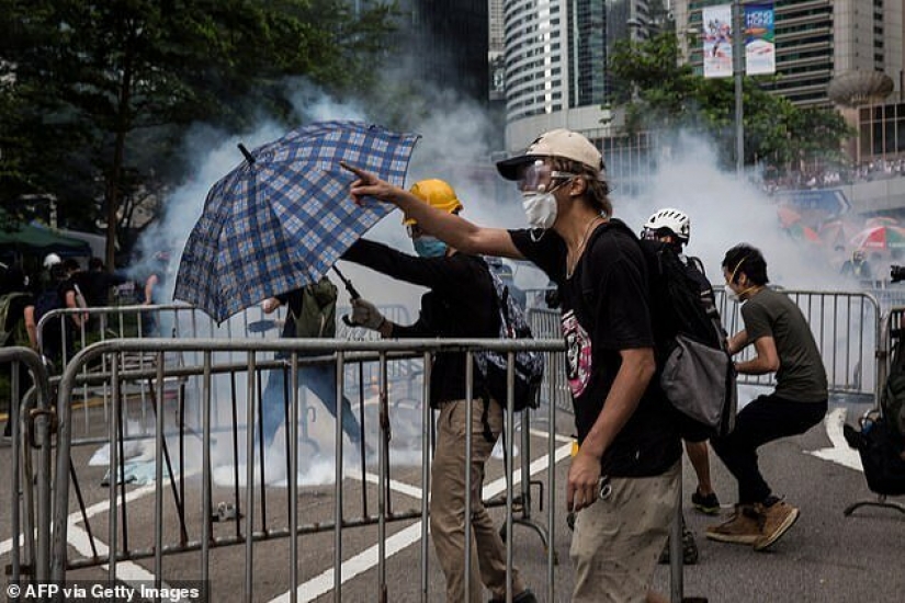 En Hong Kong, comenzó a vender helado con el sabor de gas lacrimógeno