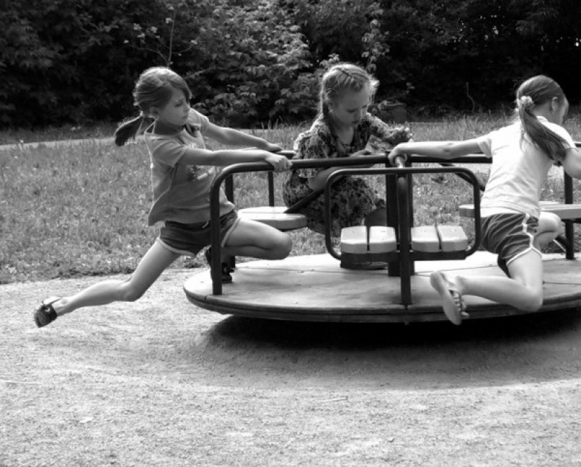 En las olas de la memoria: ¿cómo hemos vivido y jugado en los patios de nuestra infancia