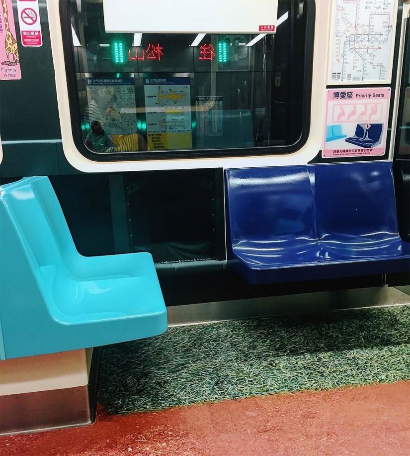 En Taipei vagones del metro se convirtieron en campos de deportes