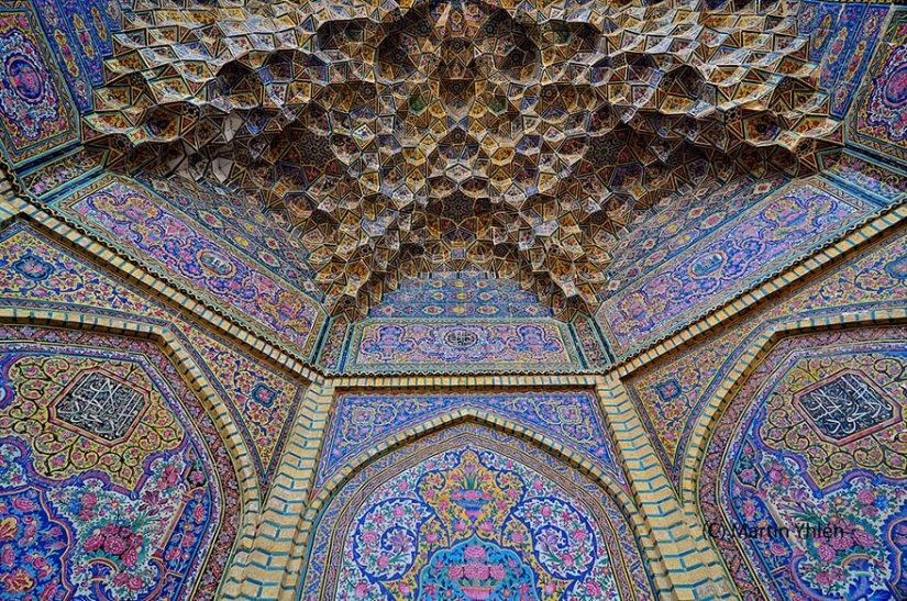 Enchanting and mesmerizing arches of mosques