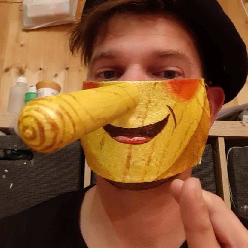 Every day new mask: challenge Austrian artist continues!