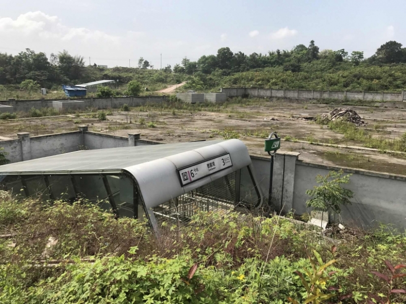 Exit to nowhere: China has the most lonely and useless metro