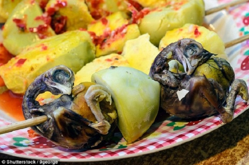 Exotic delicacies that are hard to eat, not eyes closed