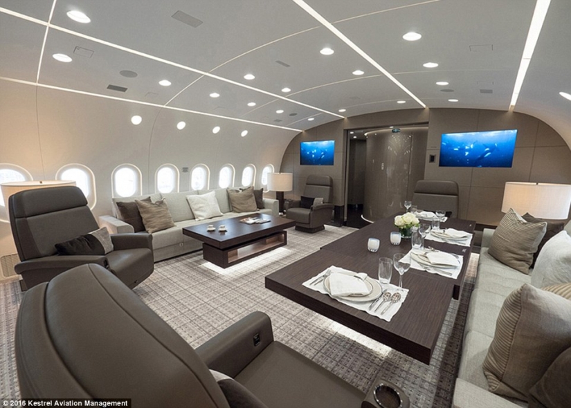 Flying penthouse: on Board the ship, the rent of which will cost 25 thousand dollars an hour