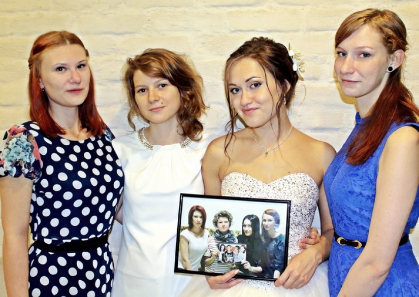 Four girlfriends from Russia 7 years did a joint photo, and this is what came of it