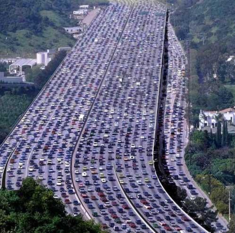 Freeze! 6 the most grueling traffic jams in history