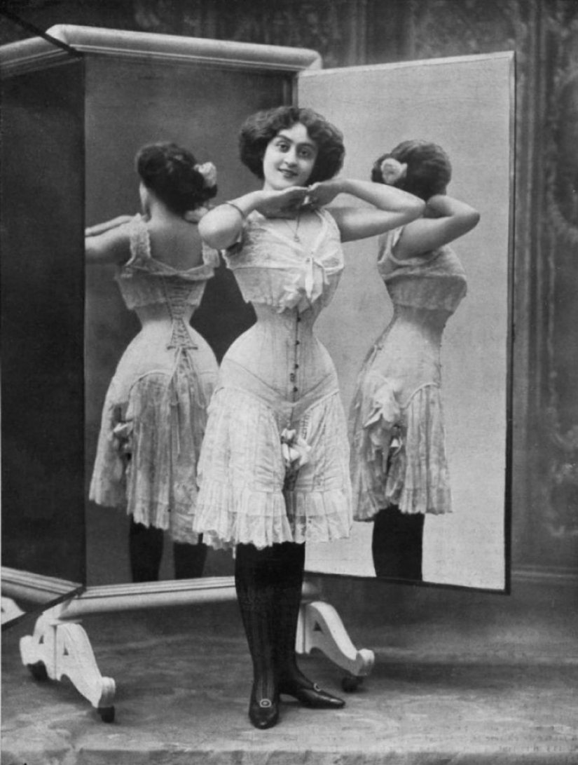 From corsets to thin stripes: how to change underwear in 100 years