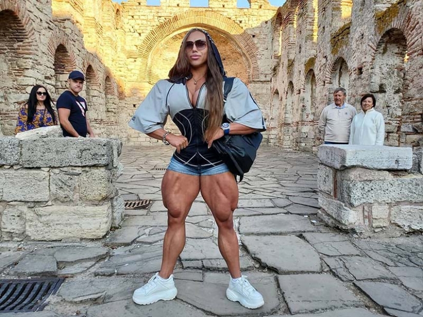 Girlfriend Hulk: colorful Russian athlete Natalia Kuznetsova