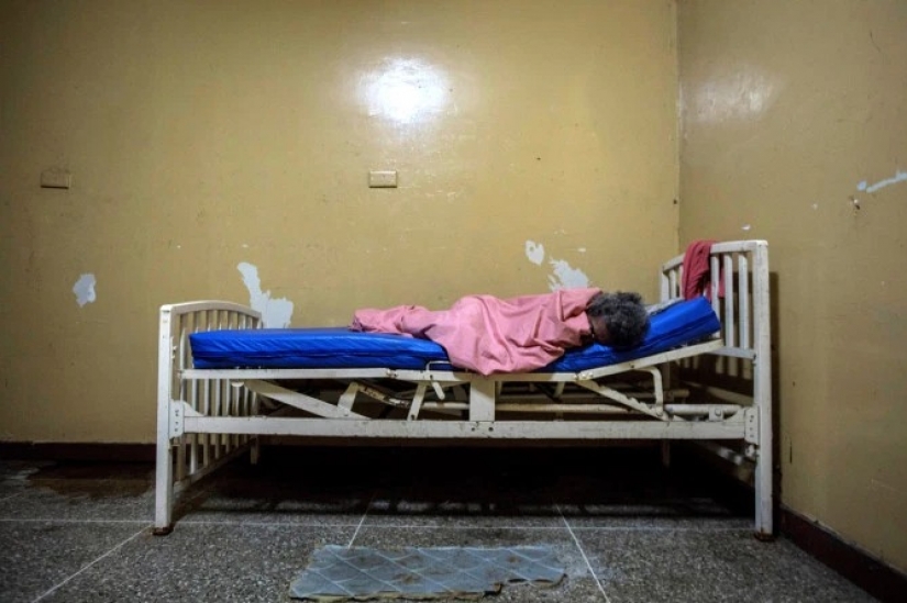 Hell on earth: mental hospital in the Venezuelan nightmares gradually becomes a reality