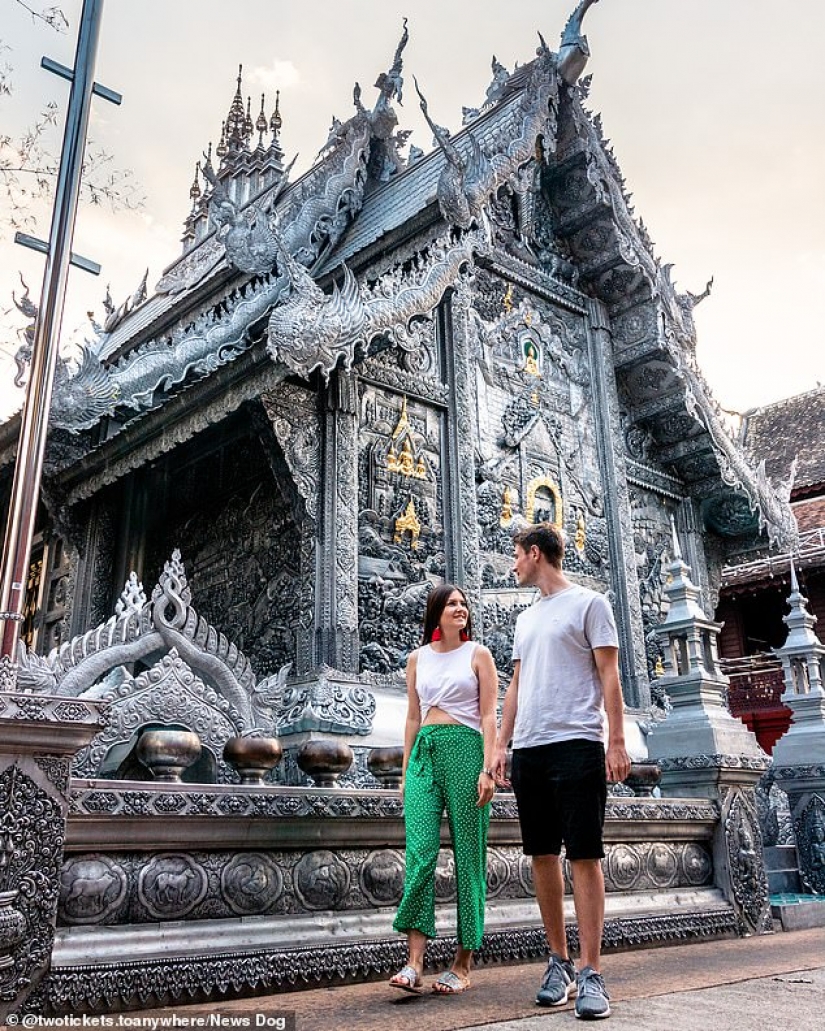 How this couple manages to live in traveling around the world