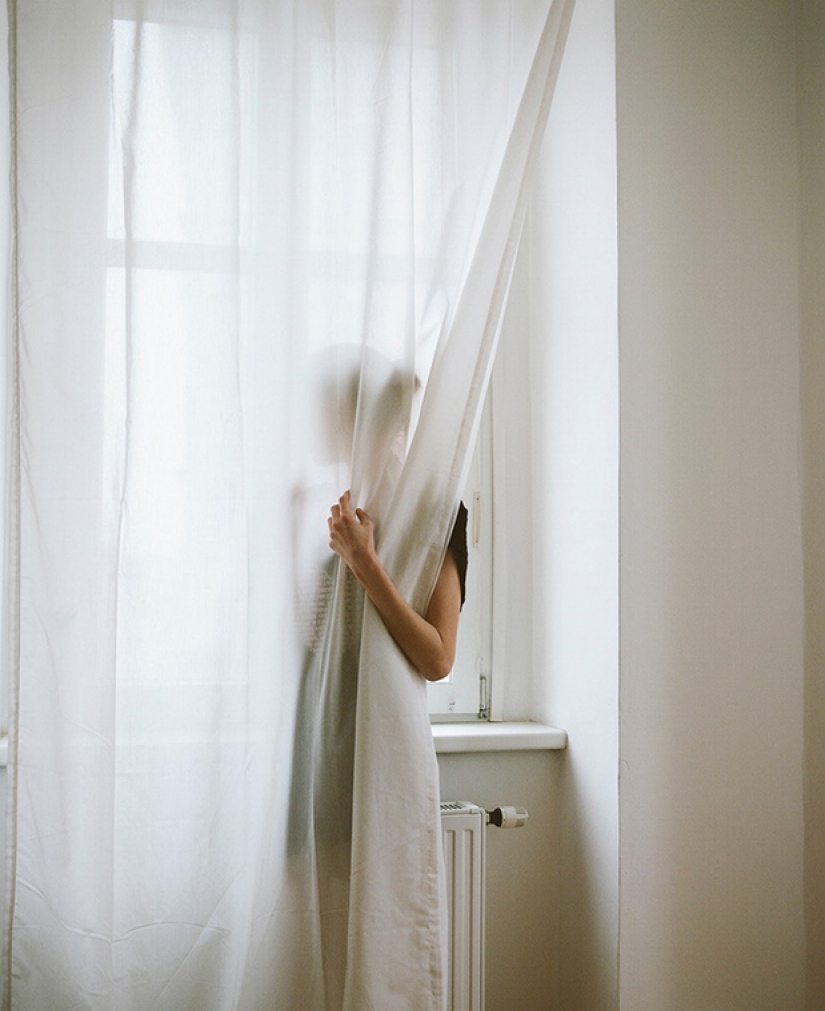 "I want to disappear": a frighteningly honest photo project about bulimia