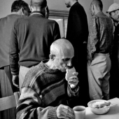 Impactante trabajo de fotógrafo ucraniano que vive en un hospital psiquiátrico