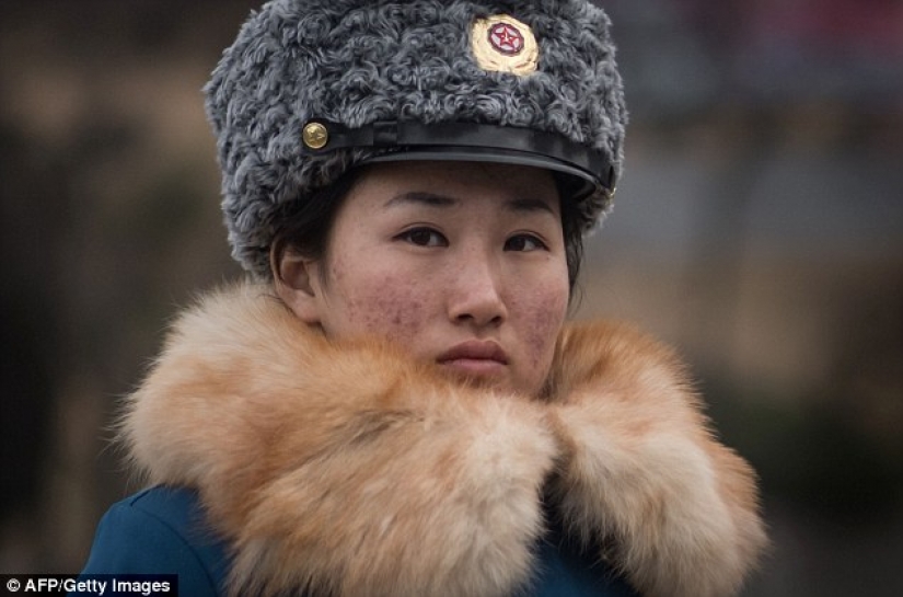 In the North Korean traffic police choose only pretty girls