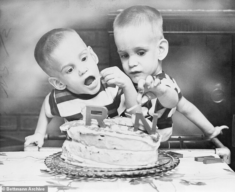 In the United States died the oldest conjoined twins Ronnie and Donnie Gelion