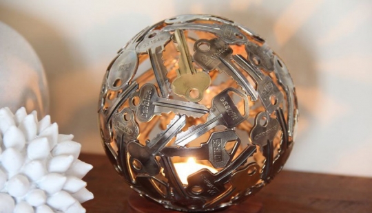 Increíble elementos de la vieja llaves y monedas