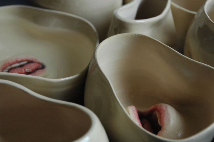 Israeli sculptor creates ceramic tableware that can run away from you