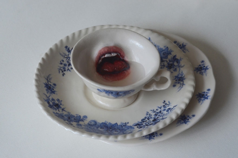 Israeli sculptor creates ceramic tableware that can run away from you