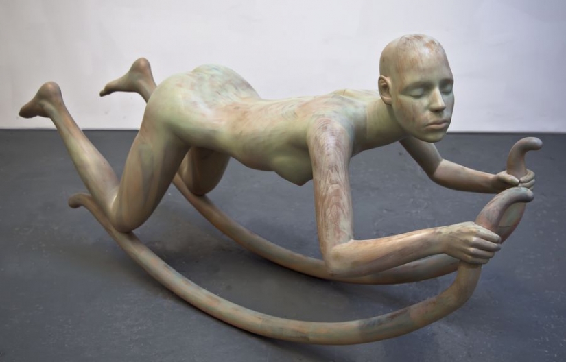 Issues of identity: provocative sculptures of naked women