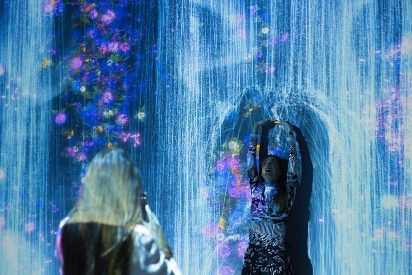 Japan opened the world's first interactive Museum of digital art