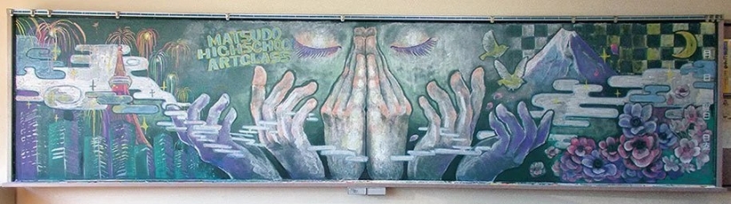 Japanese students create incredible beauty of the drawings on the school boards