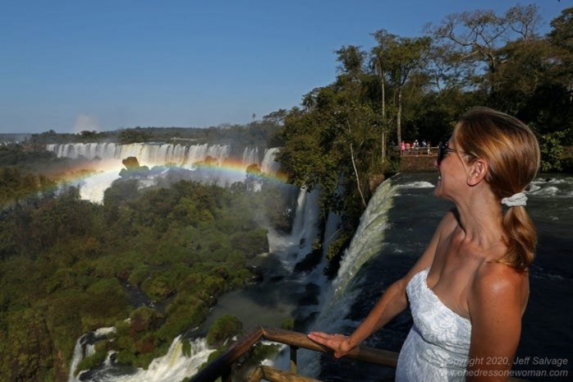 La eterna novia: el hombre de 12 años fotografiando mujer en vestido de novia de todo el mundo