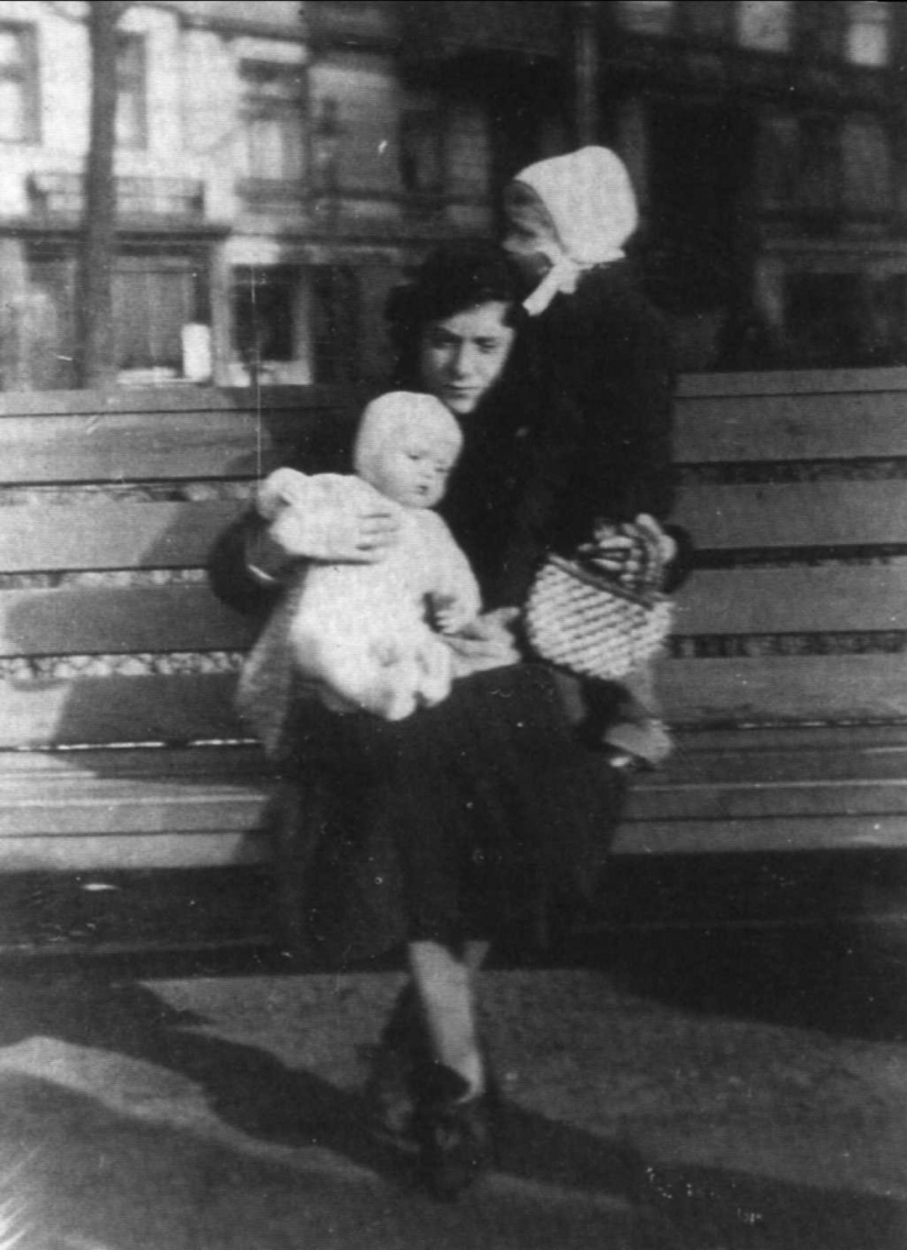 La historia Ago Landmesser — la persona en la foto, no levantó la mano en un saludo Nazi