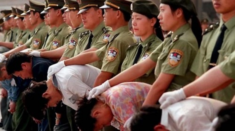 La muerte, como en el éxito de taquilla de la película: la masacre de Kim Jong-un, en sujetos morosos
