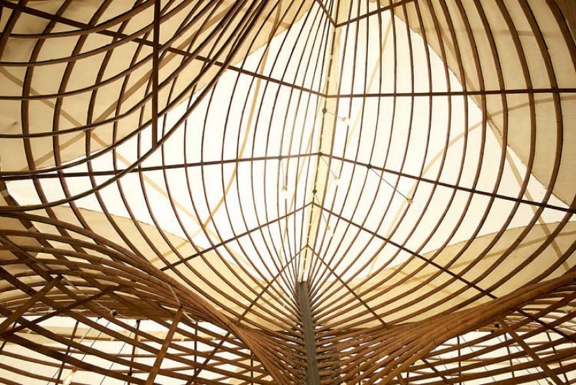 La respuesta China a ladrillo: en China, el bambú ha construido una mini-ciudad