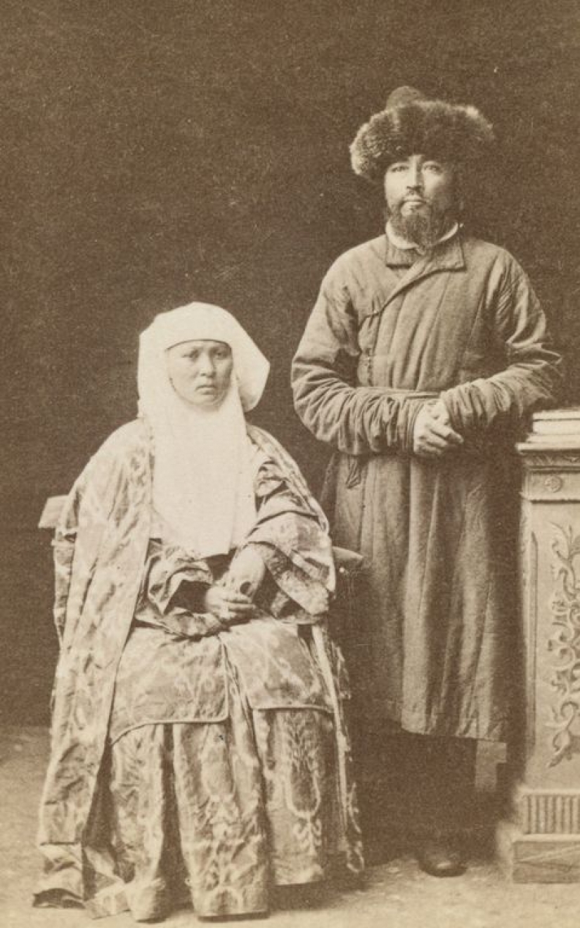 La riqueza multicultural del Imperio ruso 1870-1880-erótico
