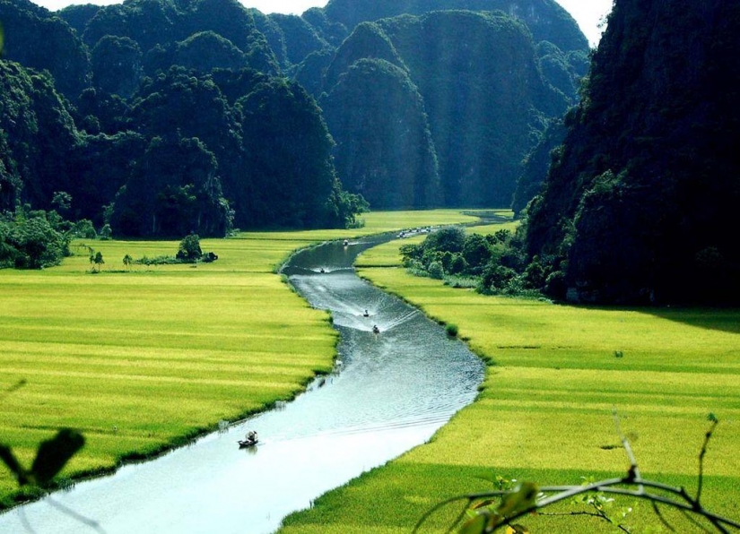 Las montañas y los campos de arroz de Tam COC