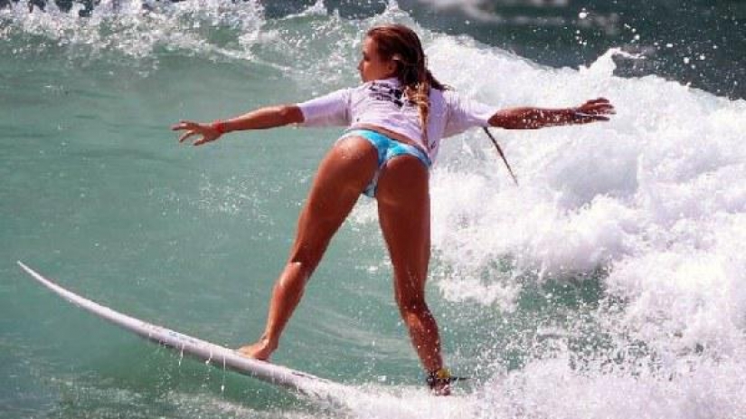 League surfing was forbidden to remove the buttocks athletes closeup