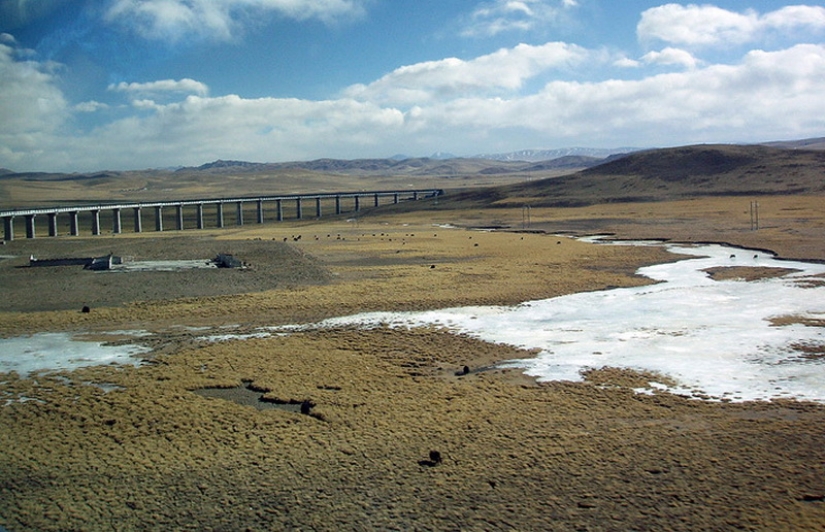 Los Chinos construyeron un ferrocarril para el Tíbet