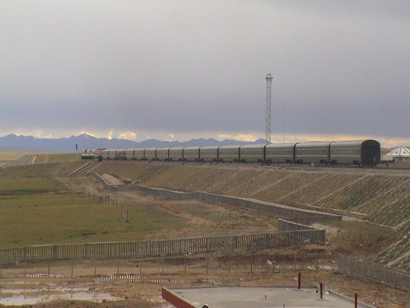 Los Chinos construyeron un ferrocarril para el Tíbet