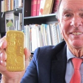 Los niños de una familia rica en Francia encontró en cuarentena las barras de oro en el armario de la abuela
