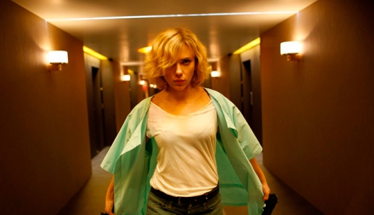 "Lucy": 7 datos curiosos sobre el papel de la sexy Scarlett Johansson