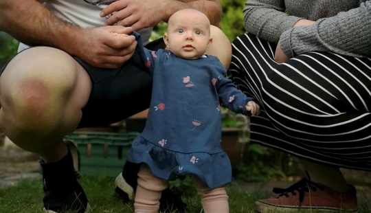 Miracle girl: babe from the UK got to his feet in 8 weeks