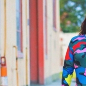 Model: plus size Heather, which led to the success of the hip