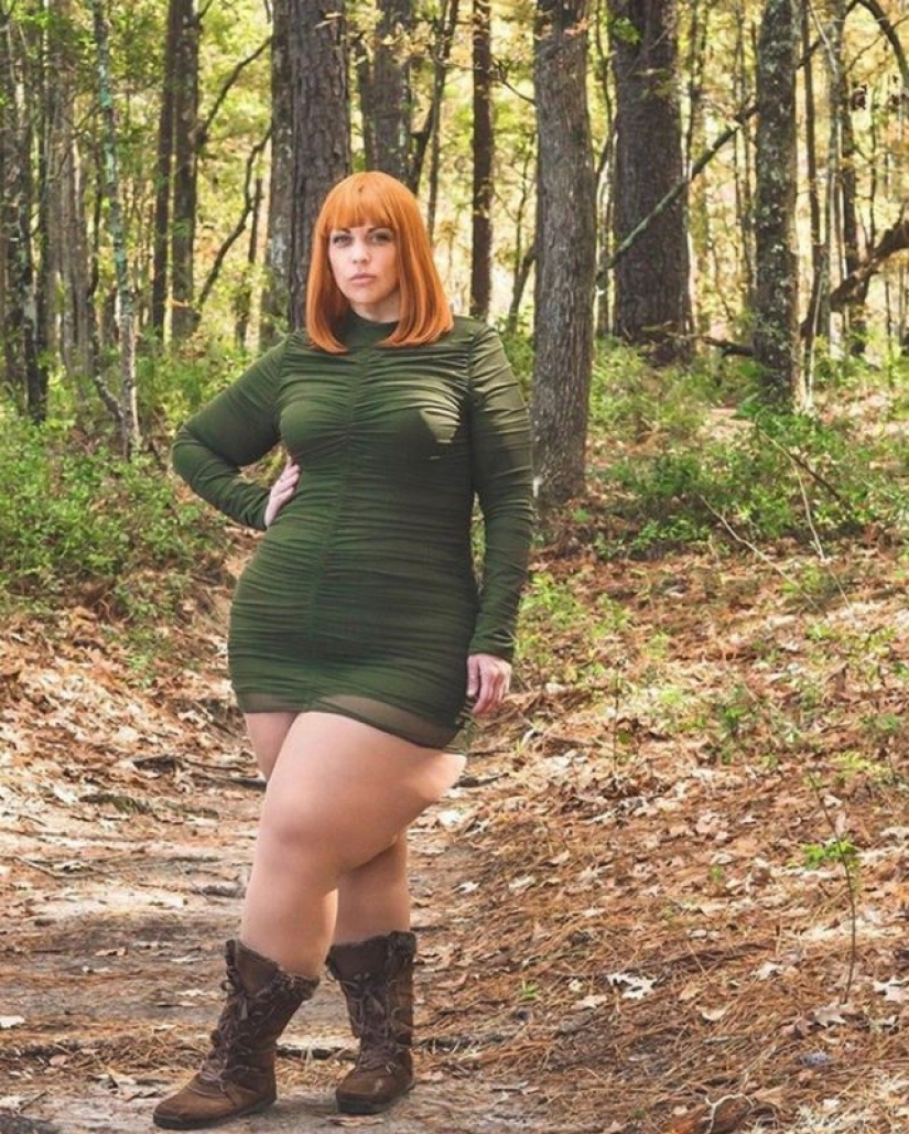 Model: plus size Heather, which led to the success of the hip