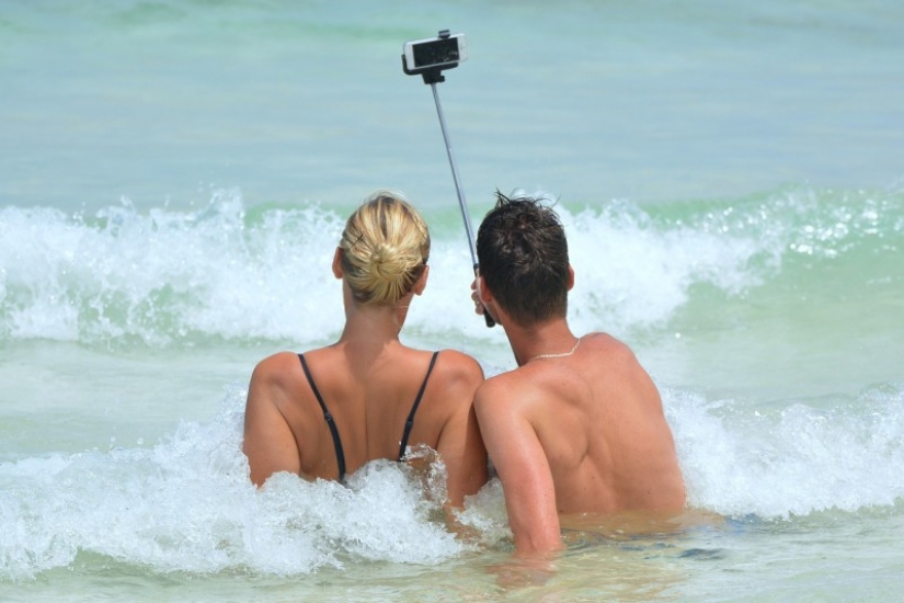 More than half of all deaths during the selfie goes to a single country. What?