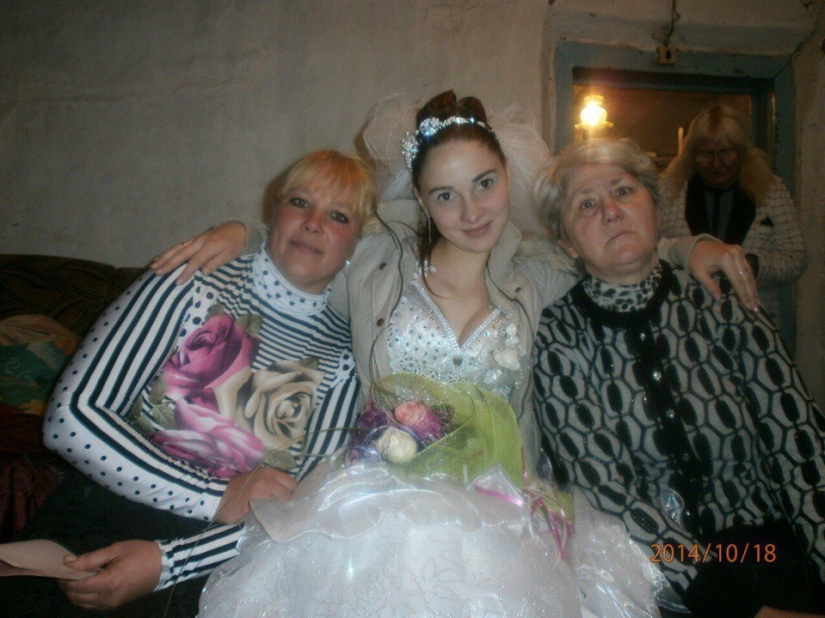Más salvajes de thrash en la oscuridad de la juerga: "mejores" fotos de la boda de Rusia