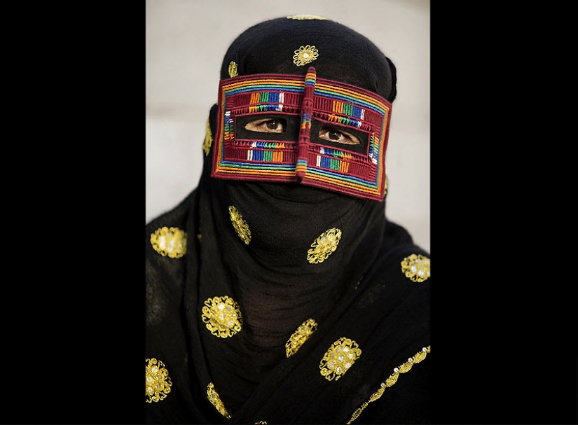 Máscaras tradicionales de las mujeres Iraníes