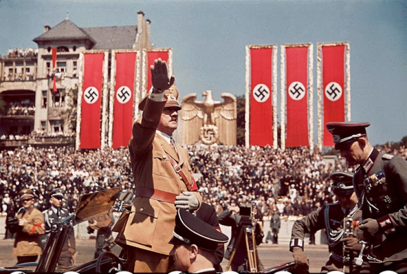 Nazi Germany color photos by Hugo Jaeger, the personal photographer of Hitler