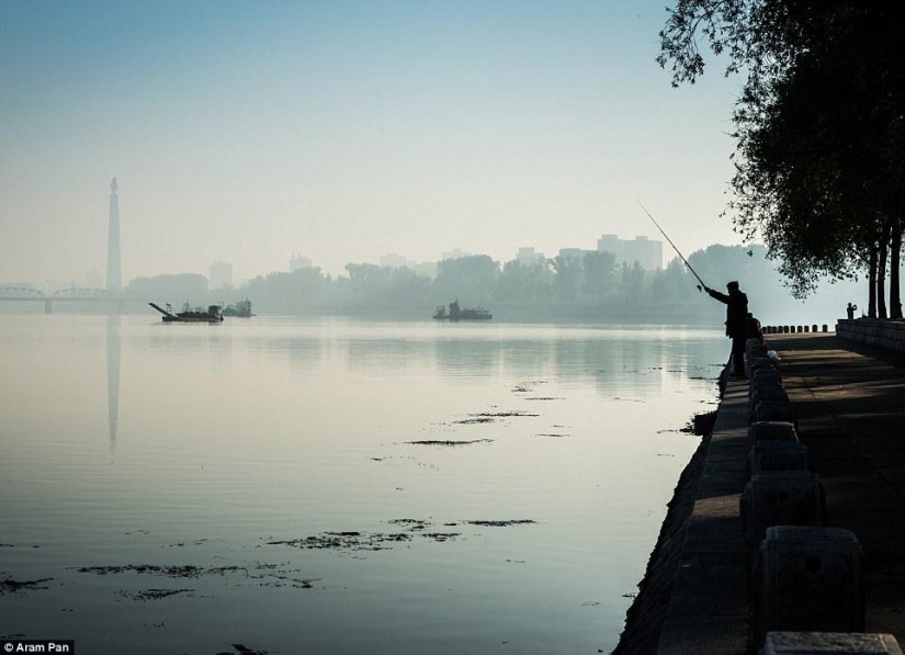 Not the depressed North Korea: playing on the beach girls, trendy shops and restaurants