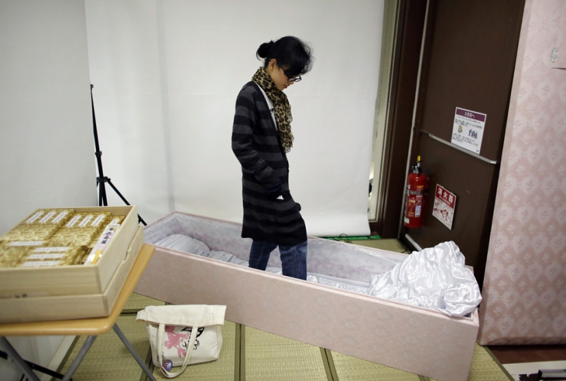 Nueva moda en Japón: el funeral en la vida