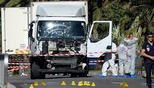 On times square appeared antiterrorist benches