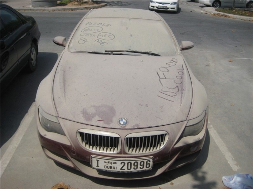 Otro "trabajo del sueño" en los EMIRATOS árabes unidos la búsqueda de especialista de búsqueda de coches de lujo abandonados