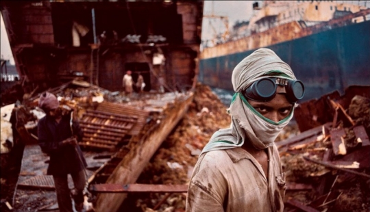 People at work: photo by Steve McCurry